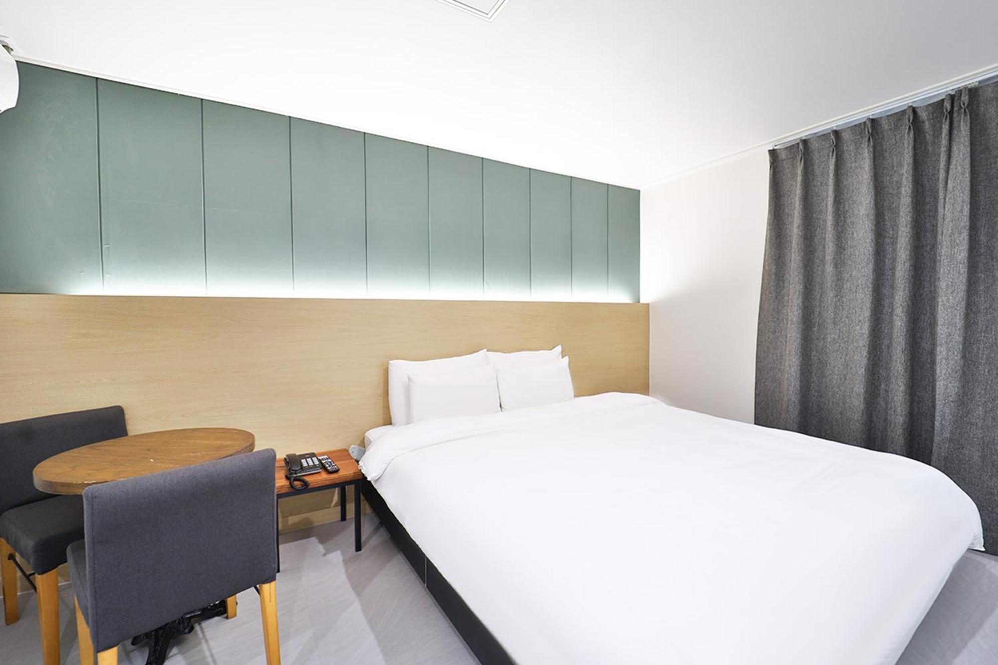 Calm Rest Hotel Busan Sasang Extérieur photo