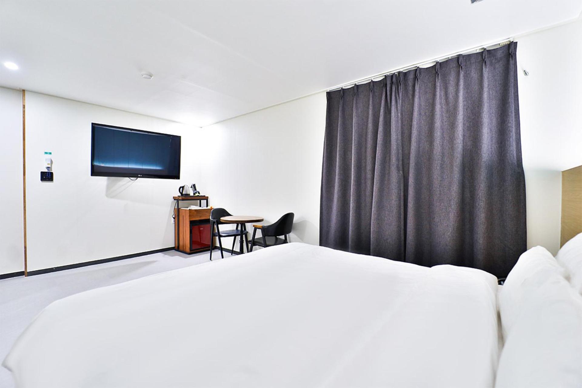 Calm Rest Hotel Busan Sasang Extérieur photo