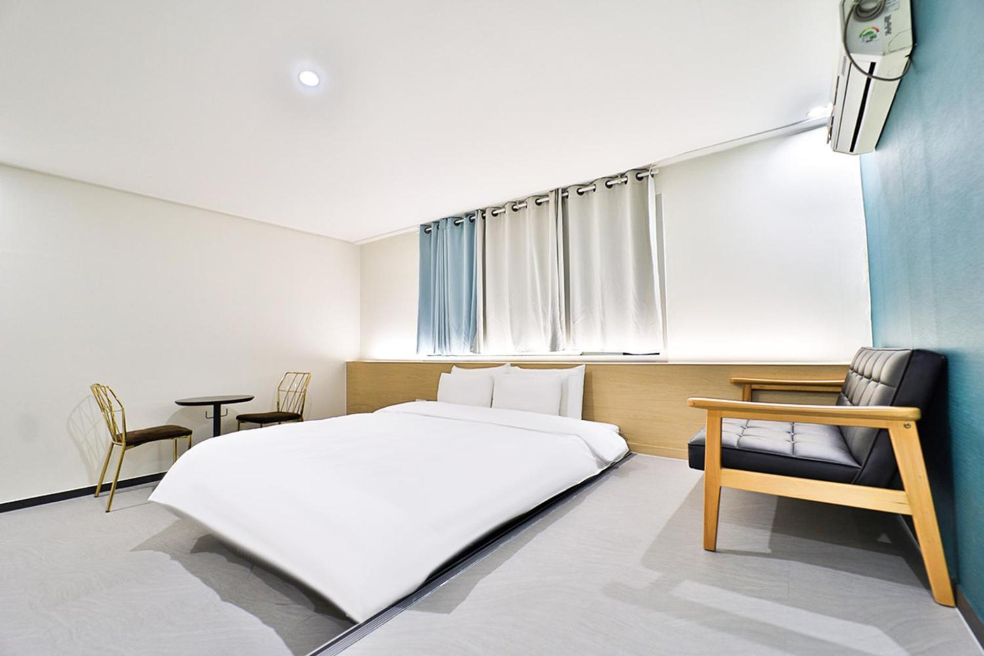 Calm Rest Hotel Busan Sasang Extérieur photo