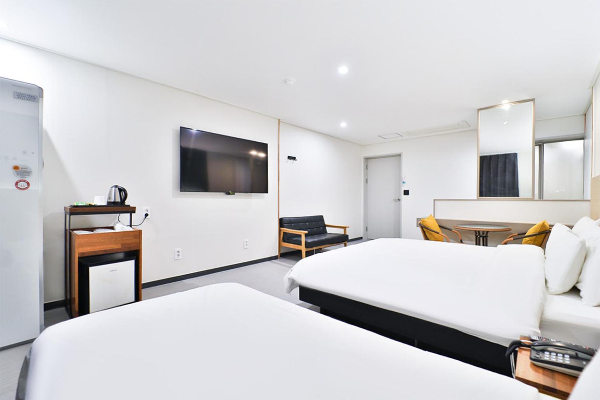 Calm Rest Hotel Busan Sasang Extérieur photo