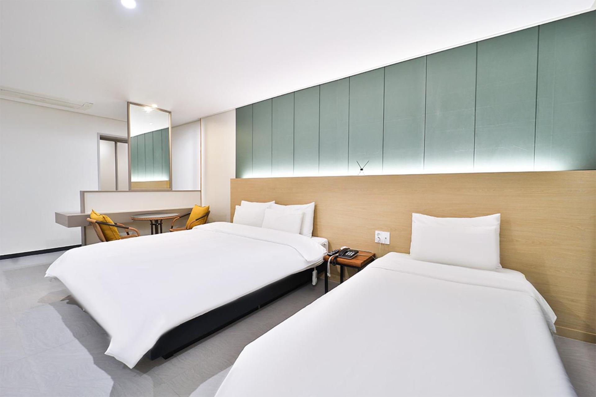 Calm Rest Hotel Busan Sasang Extérieur photo